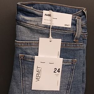 Vici collection Renew mid rise frayed ankle skinny